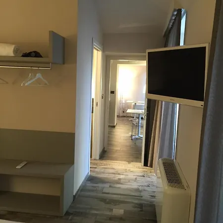 Adalesia & Coffee Hotel 3*