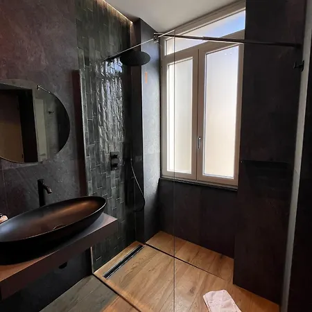 ホテル Adalesia & Coffee