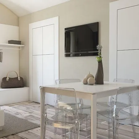 ホテル Adalesia & Coffee