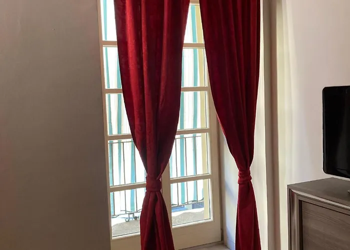 Hotell Adalesia & Coffee 3*