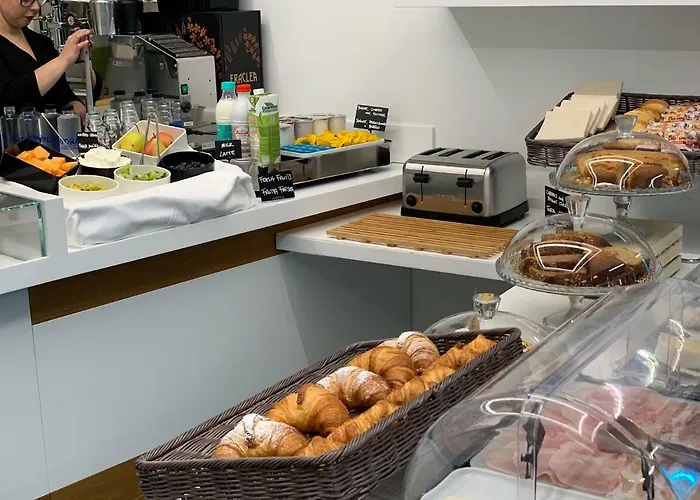 Adalesia & Coffee Otel